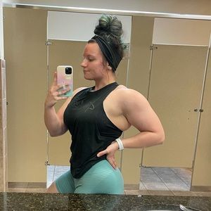 Meet your Posher, Dana